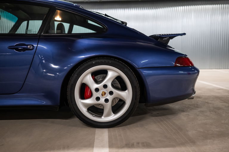 Porsche 993 Carrera 4S