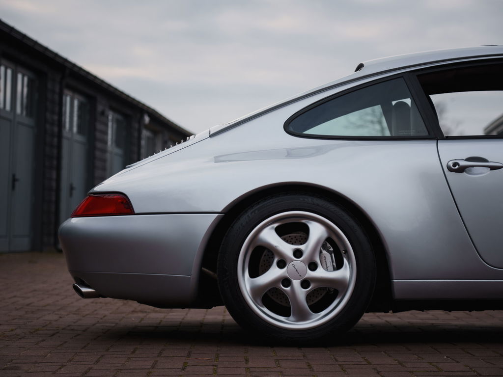 Porsche 993 Carrera 4