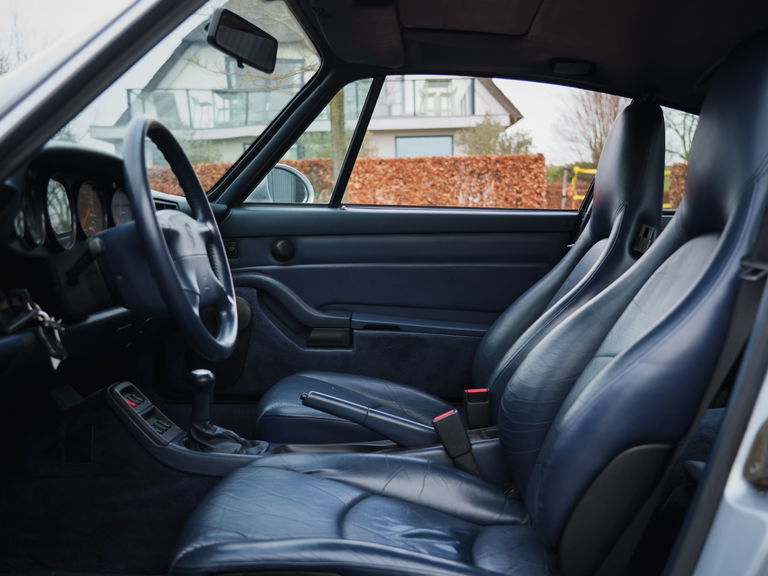 Porsche 993 Carrera 4