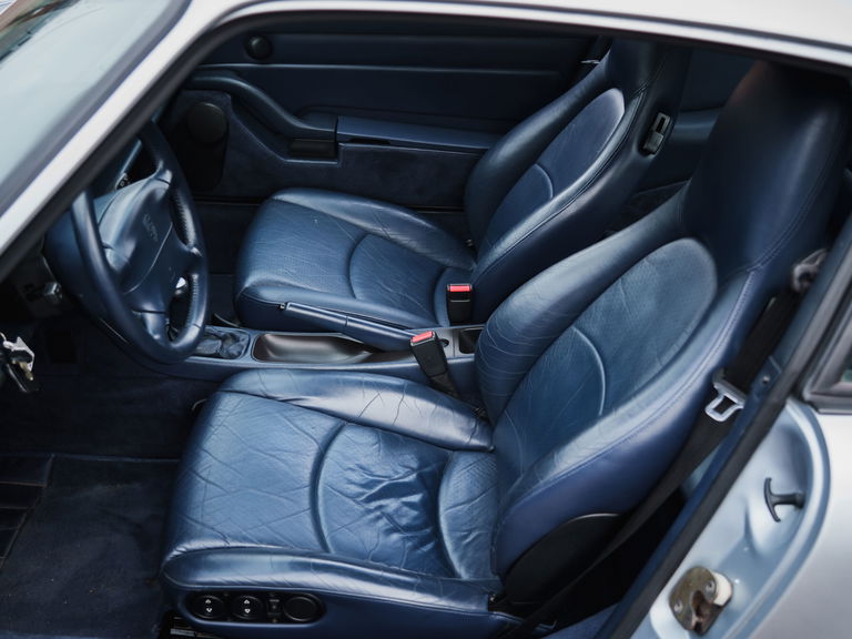 Porsche 993 Carrera 4