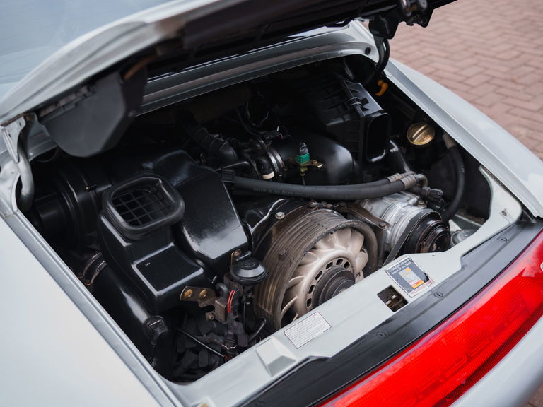 Porsche 993 Carrera 4