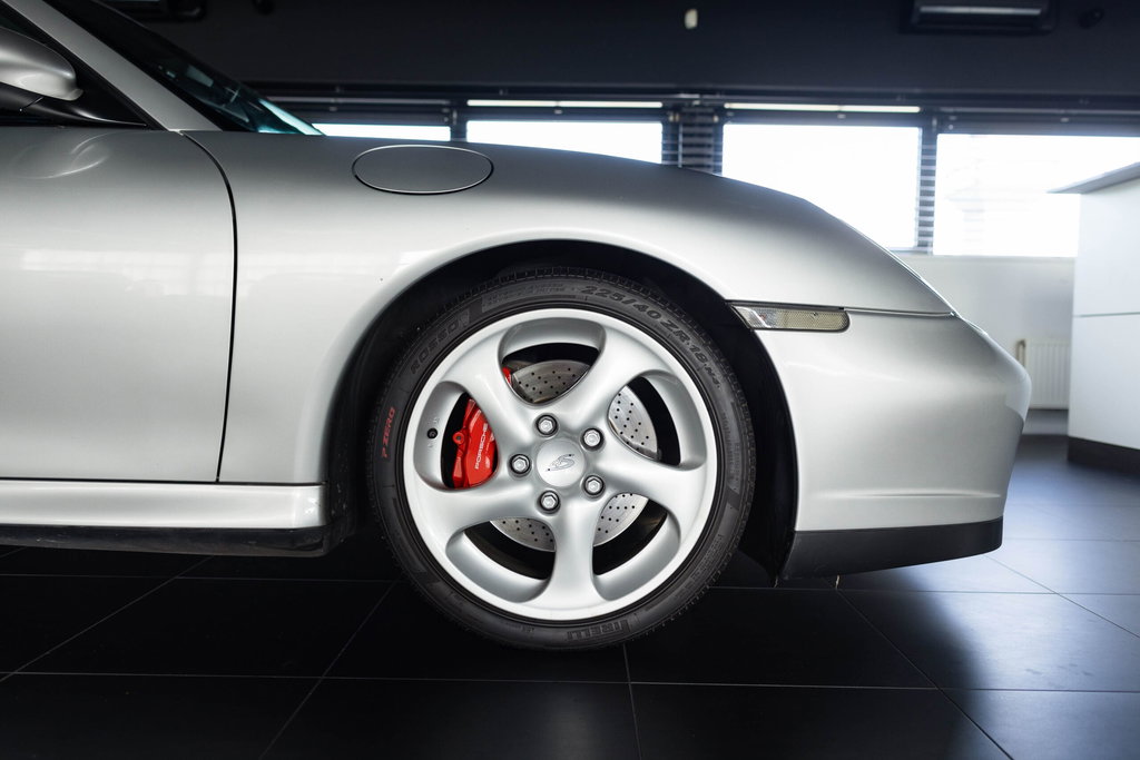 Porsche 996 Carrera 4S