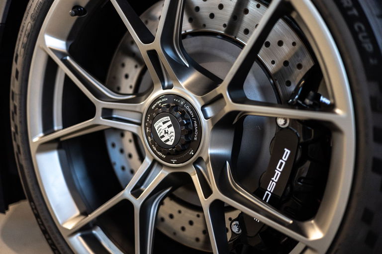 Porsche 992 GT3 Touring