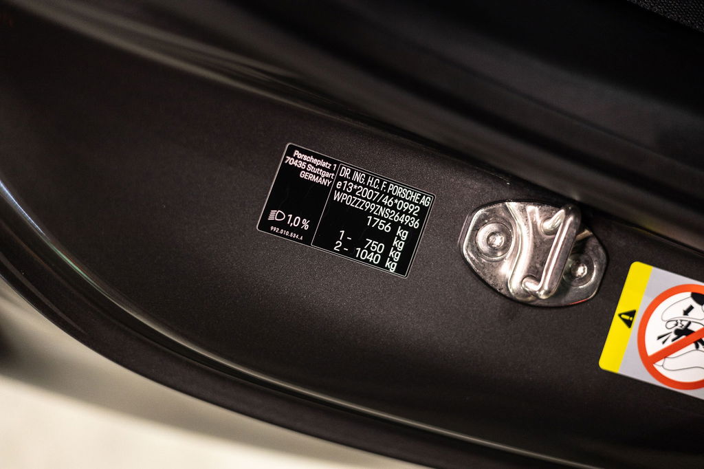 Porsche 992 GT3 Touring