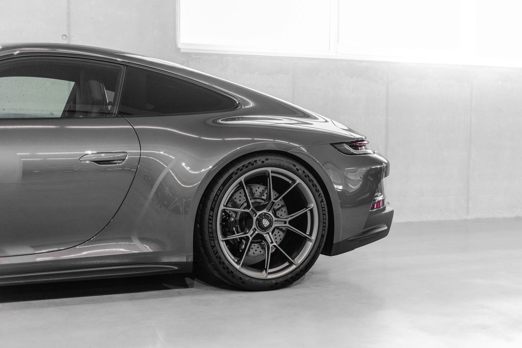 Porsche 992 GT3 Touring