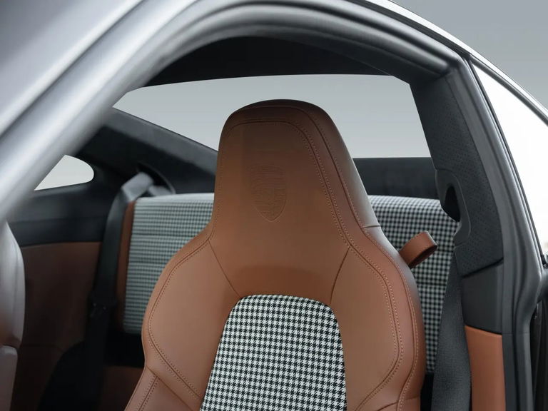 Porsche 992 Sport Classic