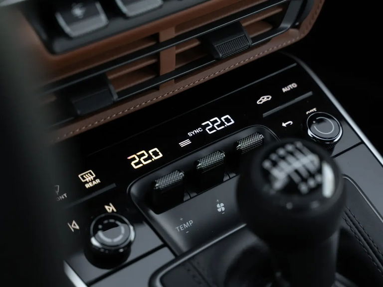 Porsche 992 Sport Classic