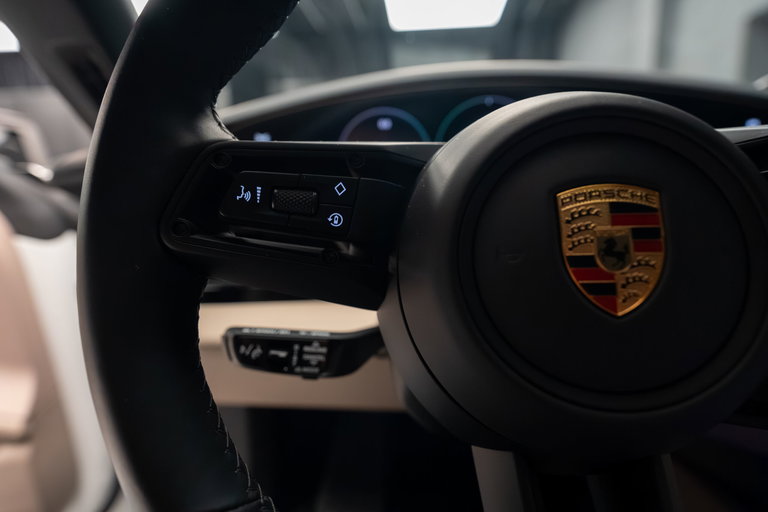 Porsche Taycan 4S