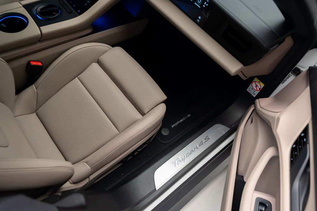 Porsche Taycan 4S