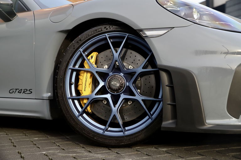 Porsche 718 Cayman GT4 RS