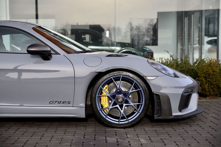 Porsche 718 Cayman GT4 RS