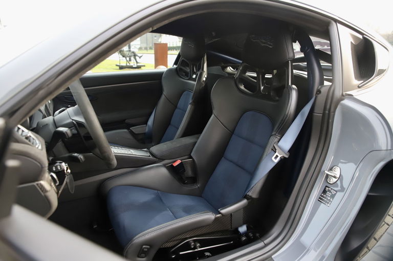 Porsche 718 Cayman GT4 RS