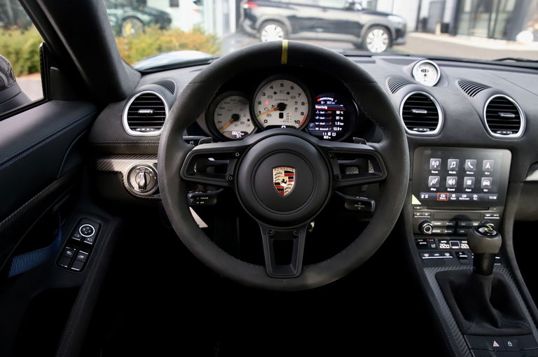 Porsche 718 Cayman GT4 RS