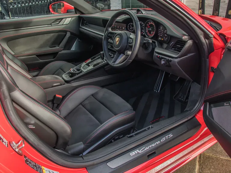 Porsche 992 Carrera GTS