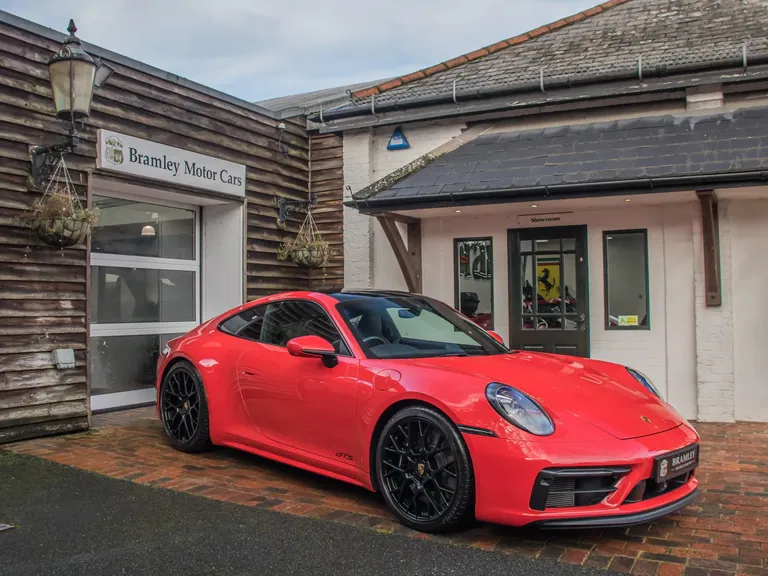 Porsche 992 Carrera GTS