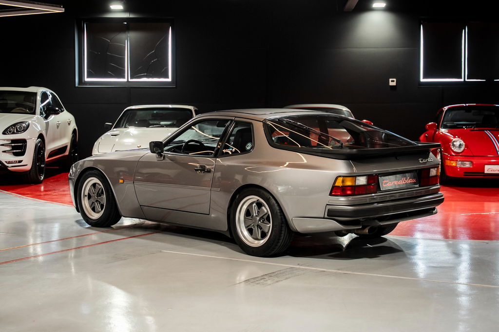Porsche 944 Turbo Coupé