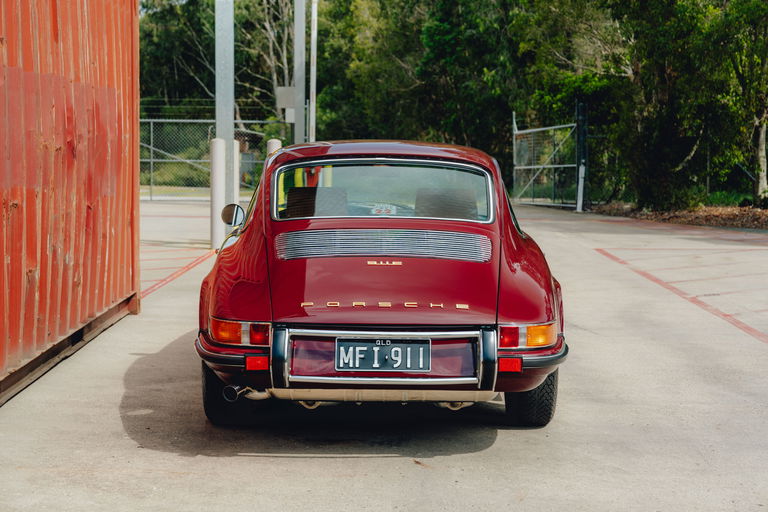 Porsche 911 E