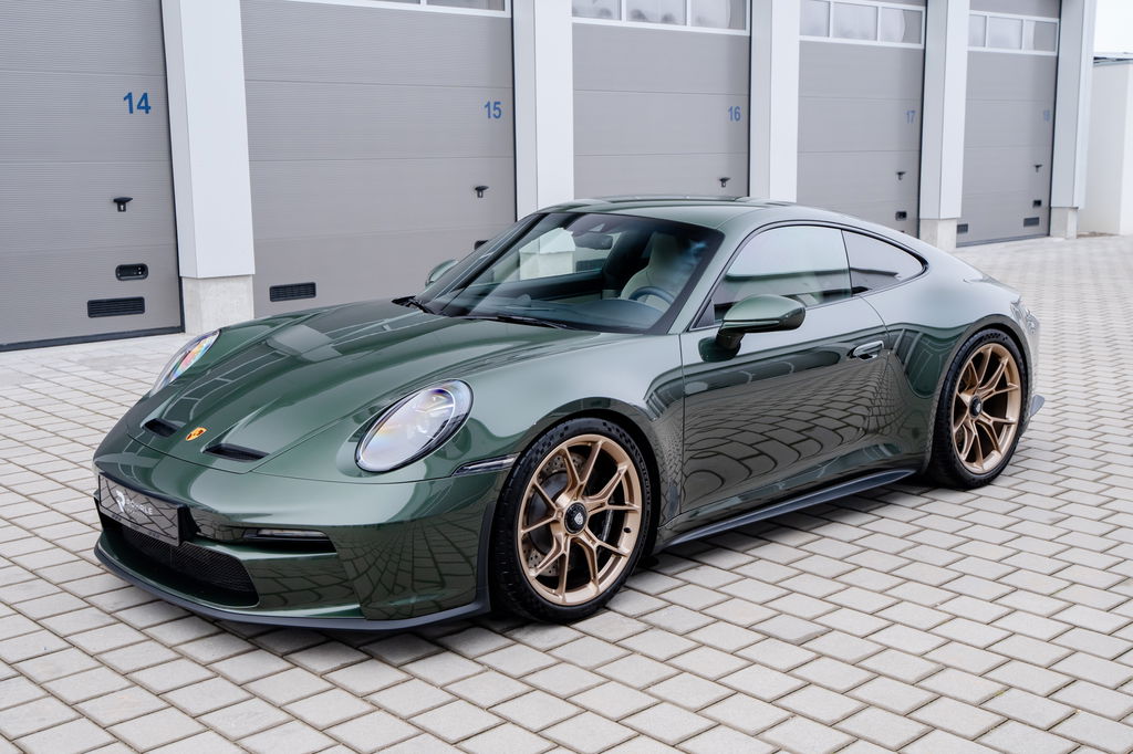 Porsche 992 GT3 Touring