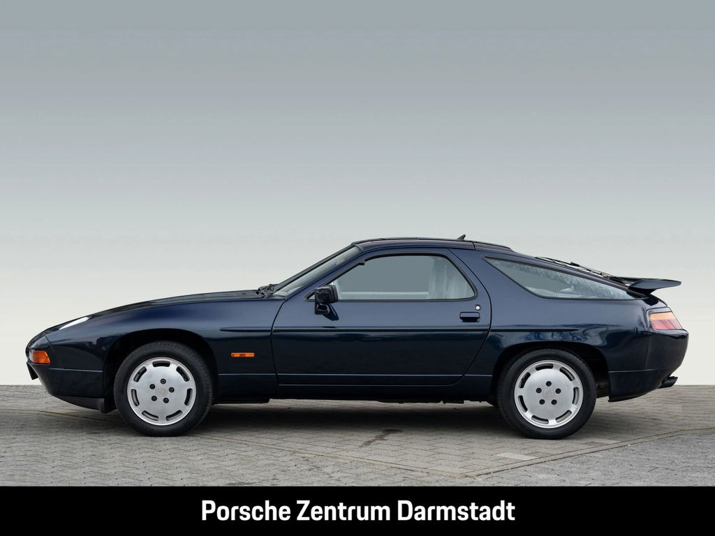 Porsche 928 S4