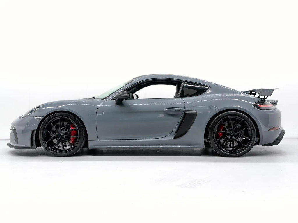 Porsche 718 Cayman GT4