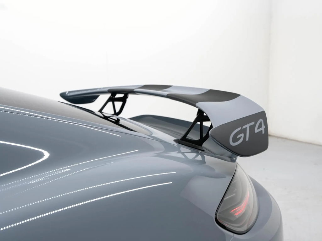 Porsche 718 Cayman GT4