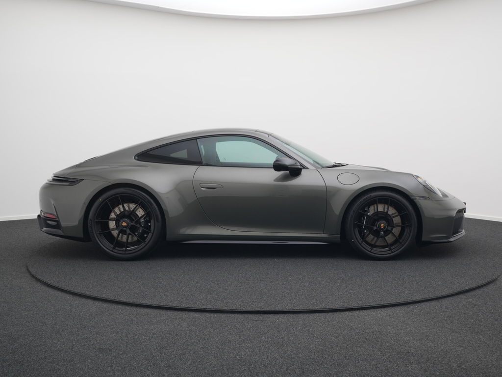 Porsche 992.2 Carrera GTS