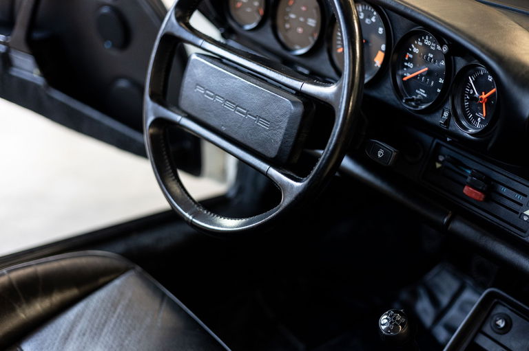 Porsche 911 Carrera 3.2 WTL