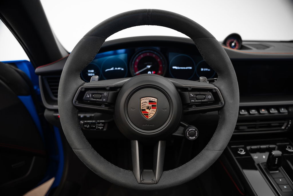 Porsche 992 Carrera GTS