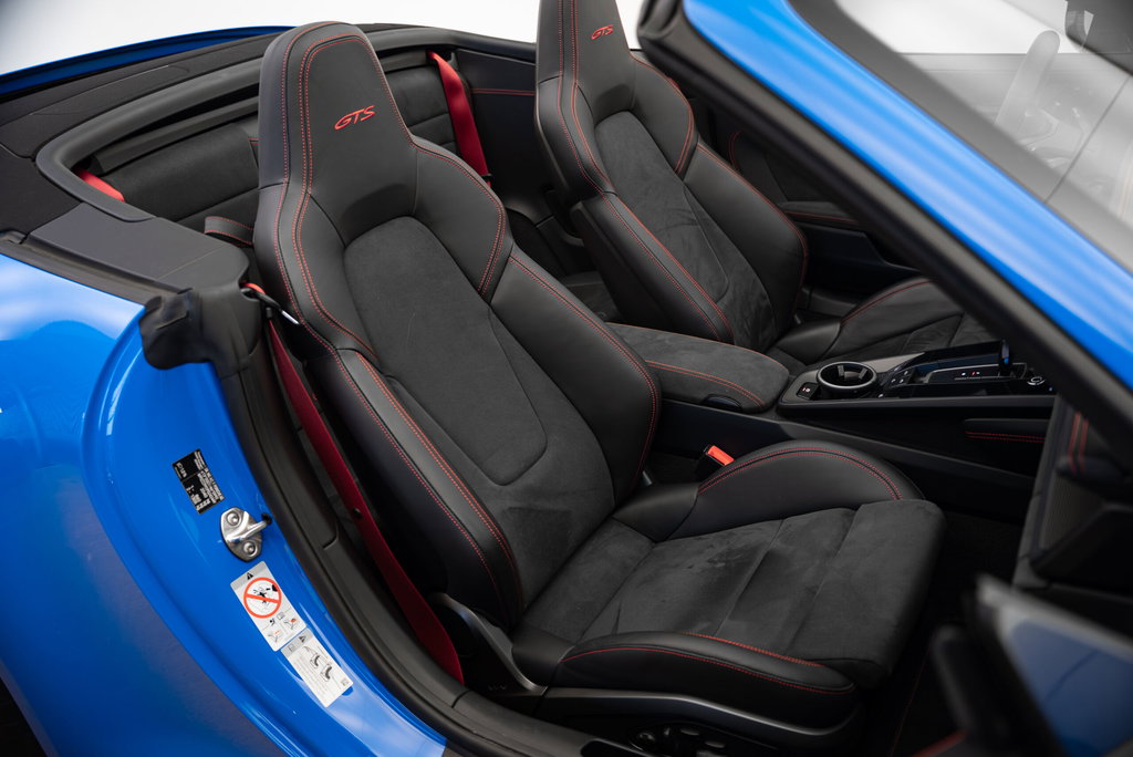 Porsche 992 Carrera GTS