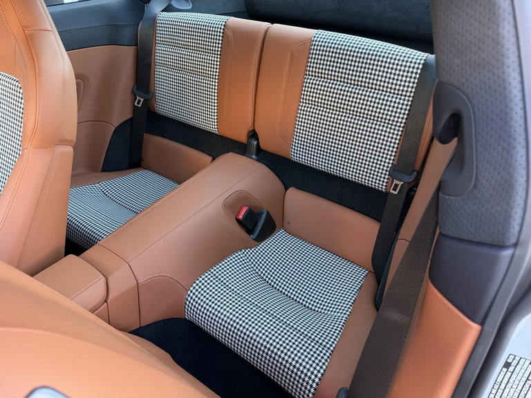 Porsche 992 Sport Classic