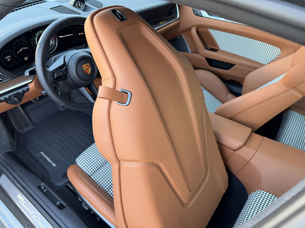 Porsche 992 Sport Classic