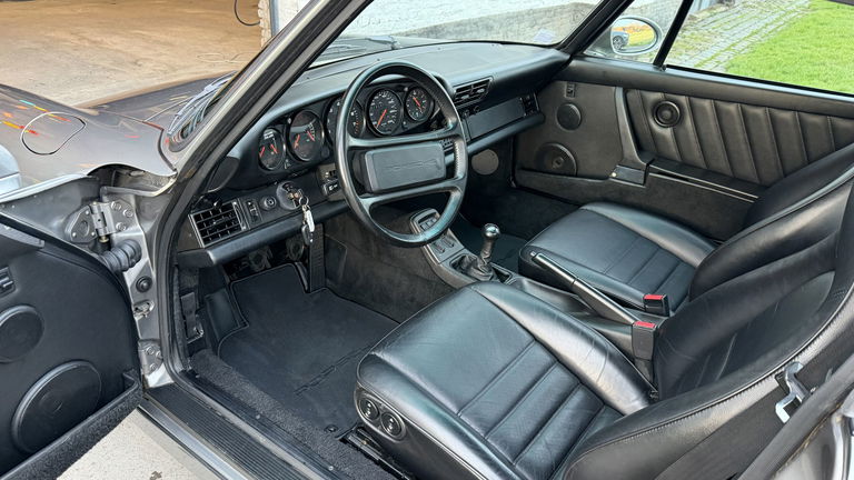 Porsche 964 Carrera 4