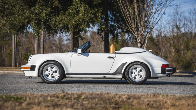 Porsche 911 Carrera 3.2 Speedster (US)