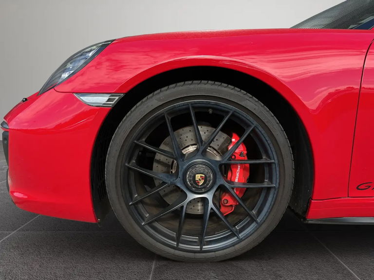 Porsche 991.2 Carrera GTS