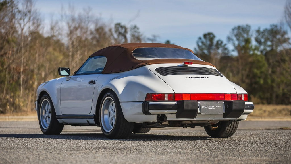 Porsche 911 Carrera 3.2 Speedster (US)