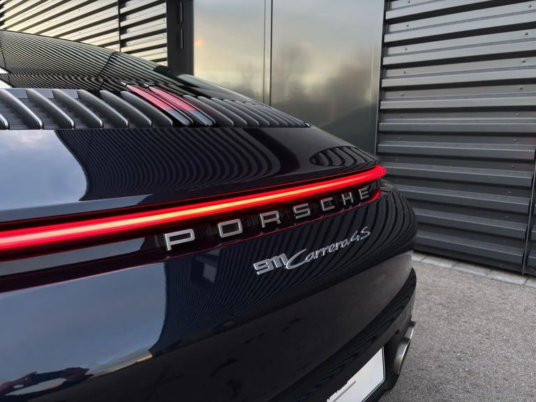 Porsche 992 Carrera 4S