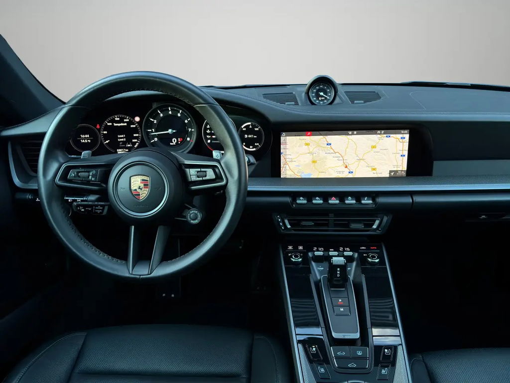 Porsche 992 Carrera 4S