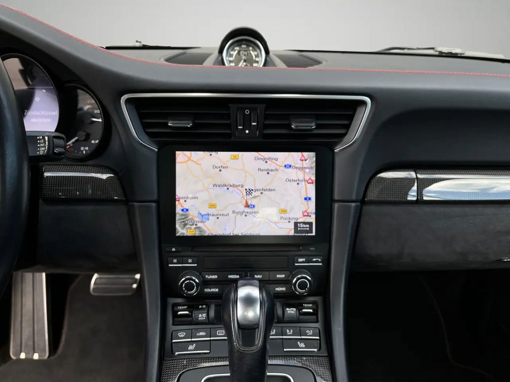 Porsche 991.2 Carrera GTS