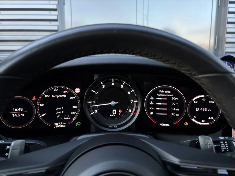 Porsche 992 Carrera 4S