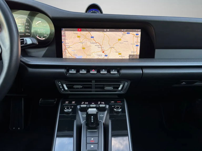 Porsche 992 Carrera 4S