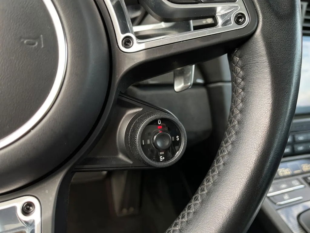 Porsche 991.2 Carrera GTS