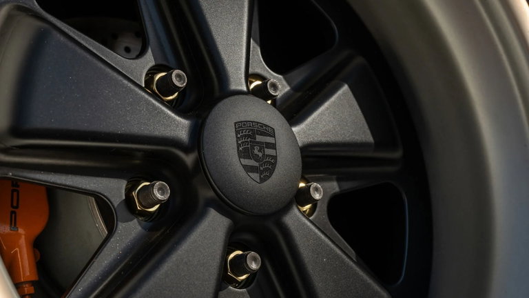 Porsche 911 Reimagined by Singer