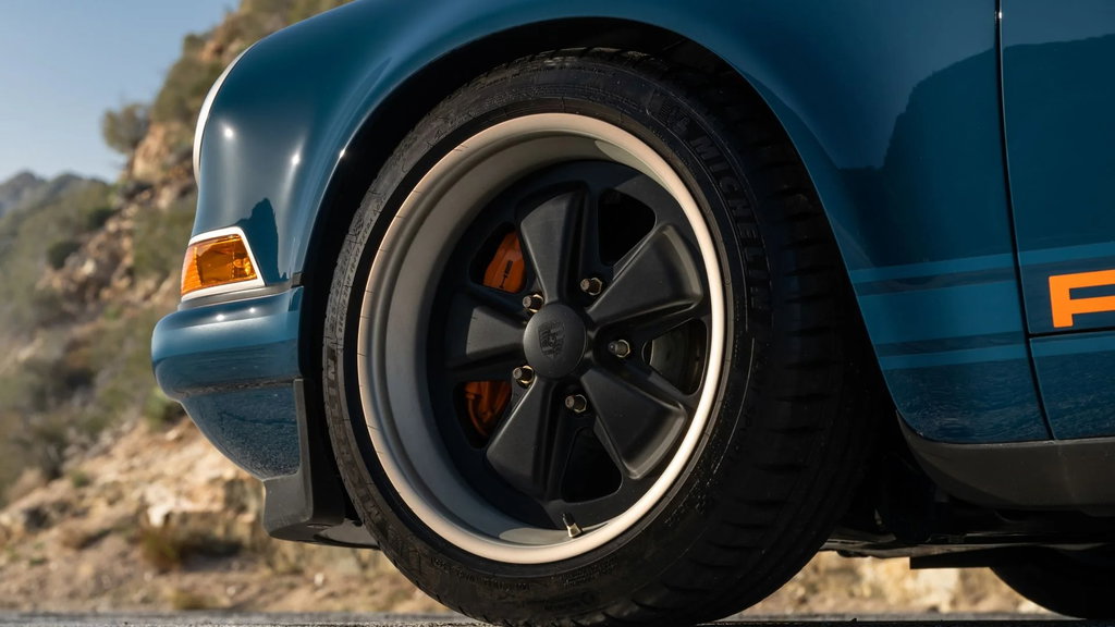 Porsche 911 Reimagined by Singer