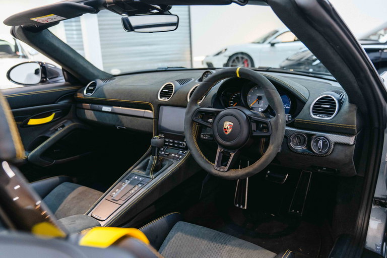 Porsche 718 Spyder RS