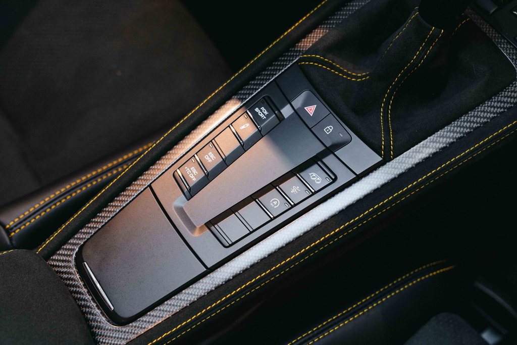 Porsche 718 Spyder RS