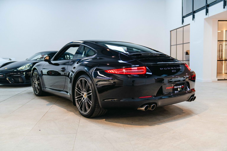 Porsche 991 Carrera Black Edition