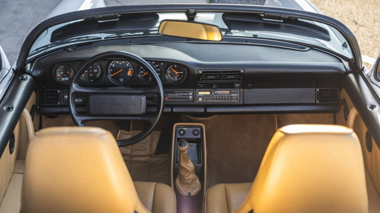 Porsche 911 Carrera 3.2 Speedster (US)