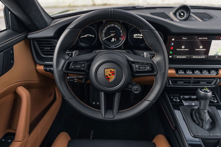 Porsche 992 GT3 Touring