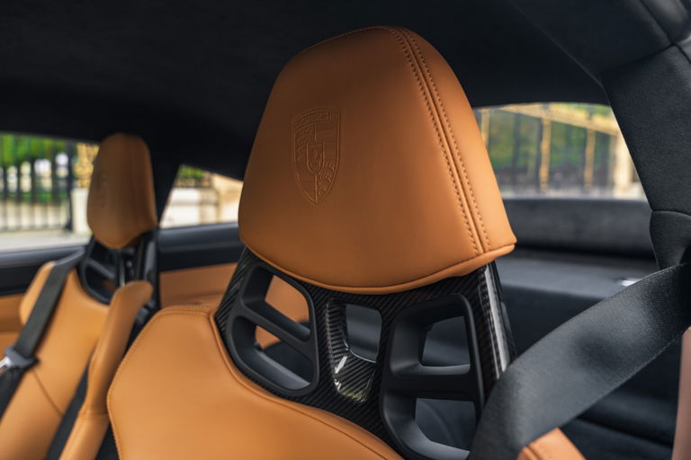 Porsche 992 GT3 Touring