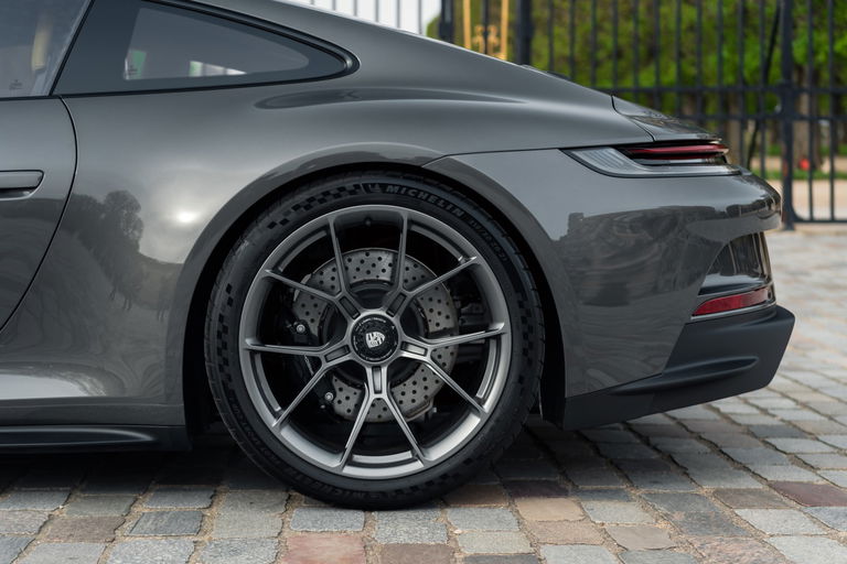 Porsche 992 GT3 Touring